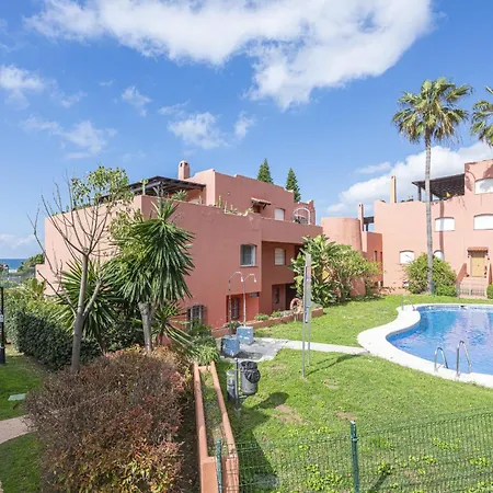 Encantador Con Balcon, Piscina Y Vista Al Mar * Marbella