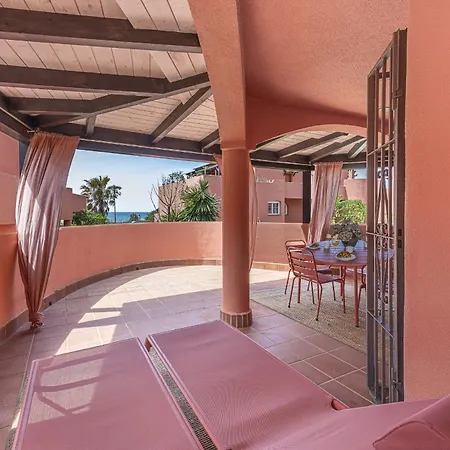 Encantador Con Balcon, Piscina Y Vista Al Mar Marbella